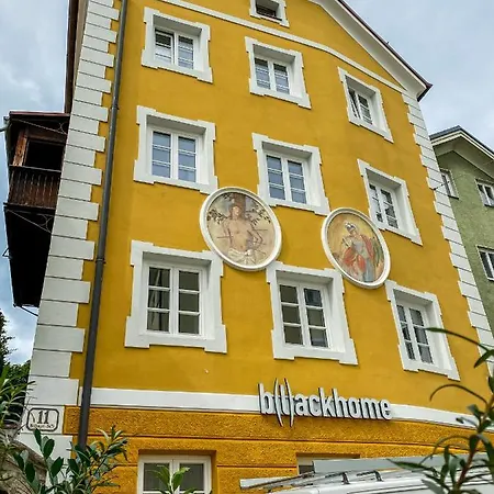 Blackhome Vintage Centre I Contactless Check-in Apartment
