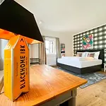 Апартаменти Blackhome Vintage Centre I Contactless Check-in *
