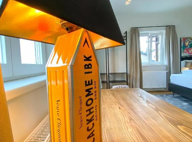 Апартаменти Blackhome Vintage Centre I Contactless Check-in